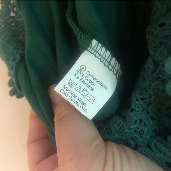 📳 NEW Green Top - Picture 2 of 4